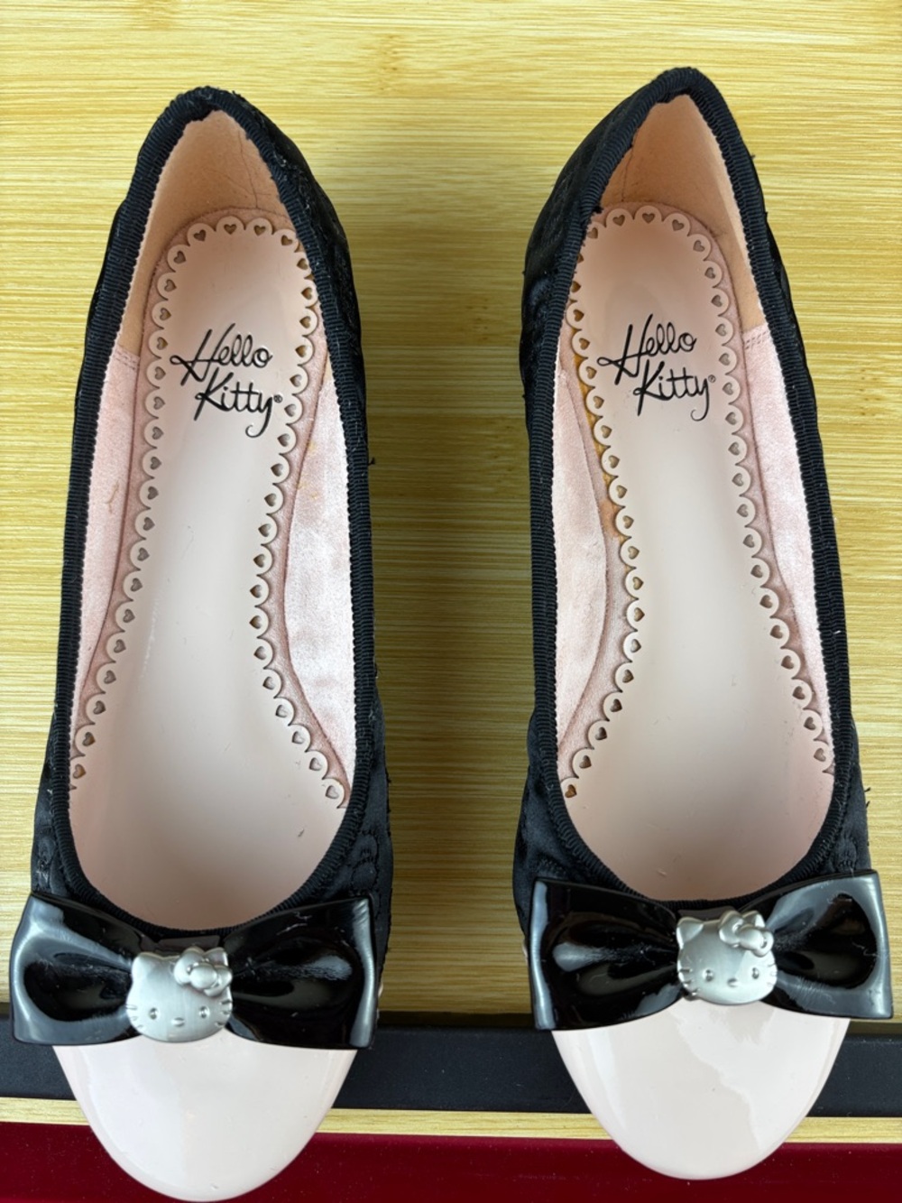 Hello Kitty Sanrio Patent Pink And Black Flats Kitty Charm Shoes 6 NEW RARE VTG - Picture 6 of 13